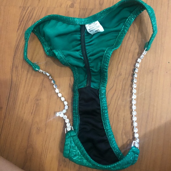Green custom bikini contest / competition suit - Picture 3 of 5